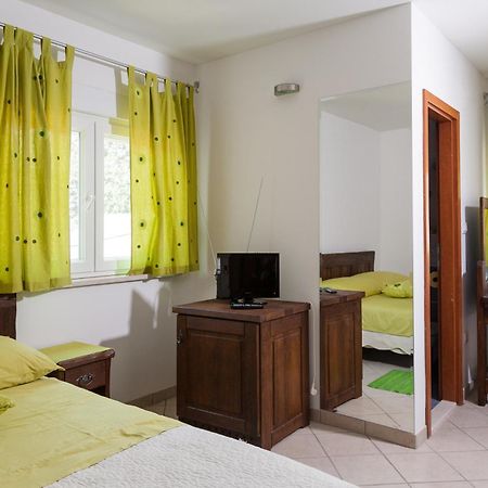 Rooms Vesna คาชเตลา ภายนอก รูปภาพ